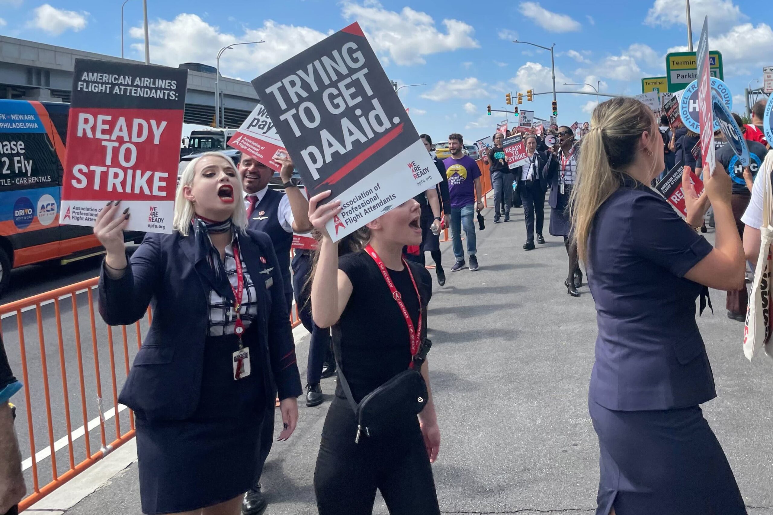 american airlines flight attendant strike